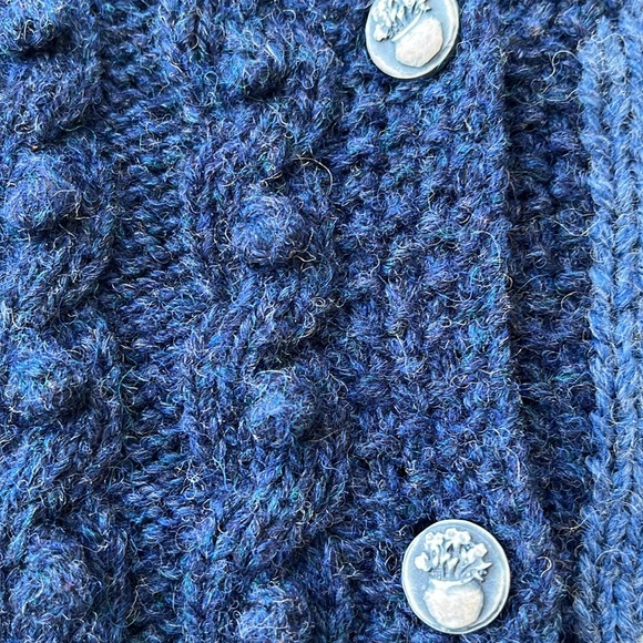 Jones New York Sport 100% WOOL Exclusive Hand Knit Cardigan - Picture 4 of 6